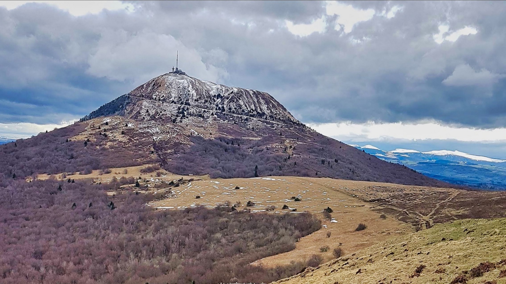 Puy de Dôme - Snowy - Magical Landscape