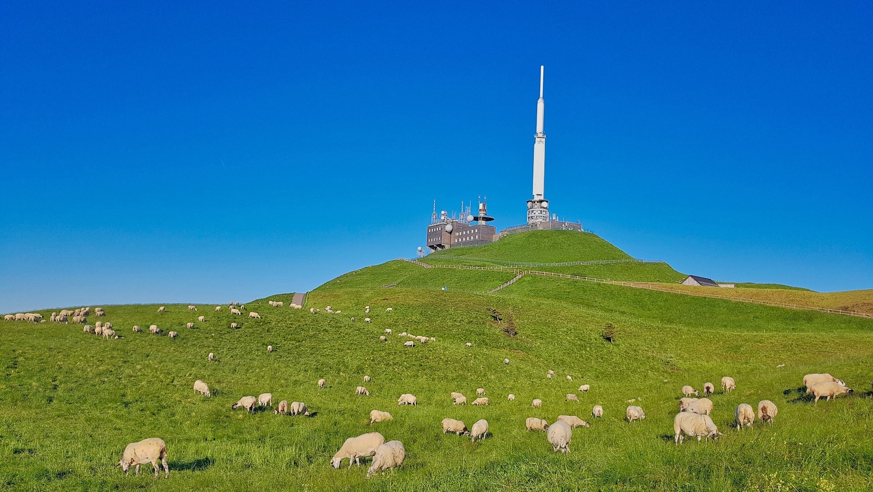 Puy de Dôme: At the Summit, the TDF Antenna dominates the Landscape