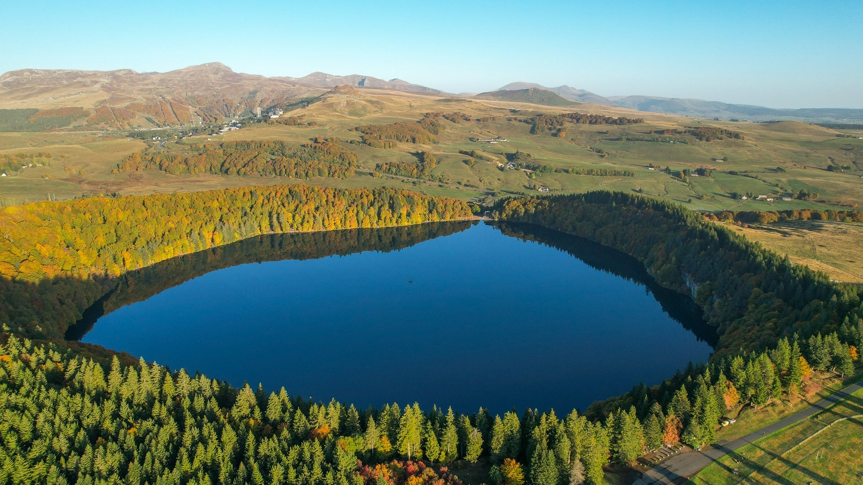 Super Besse: Discover Lac Pavin, a Natural Jewel Nearby