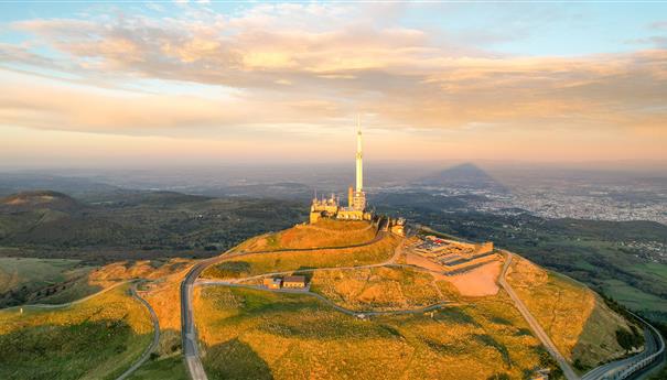 Puy de Dôme - Summit in Orcines - Exceptional View - Magical Panorama