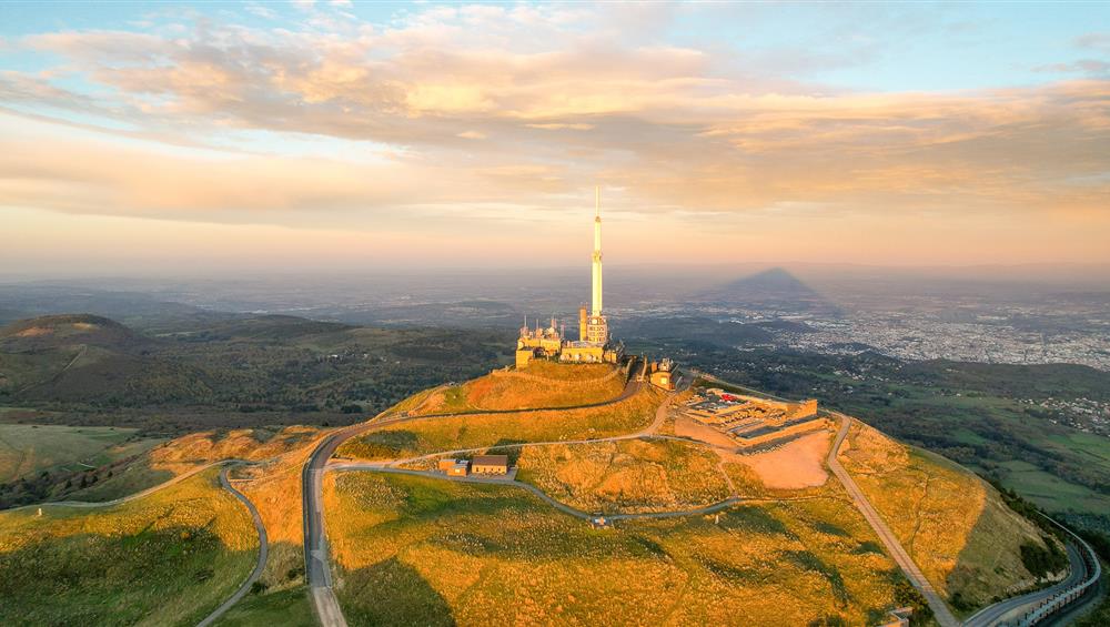 Puy de Dôme - Summit in Orcines - Exceptional View - Magical Panorama