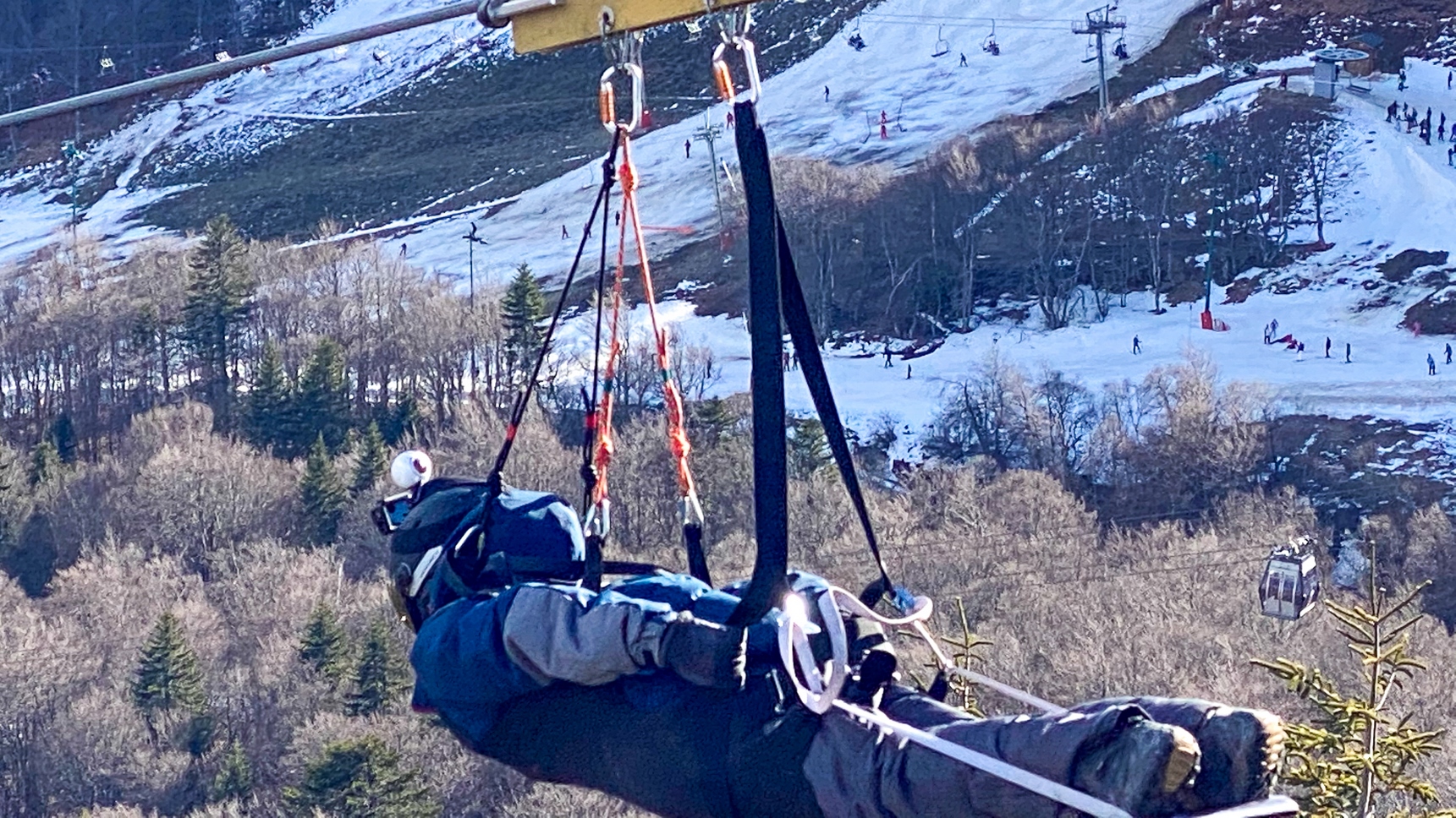 Super Besse Zipline: Head towards the Finish at full speed!