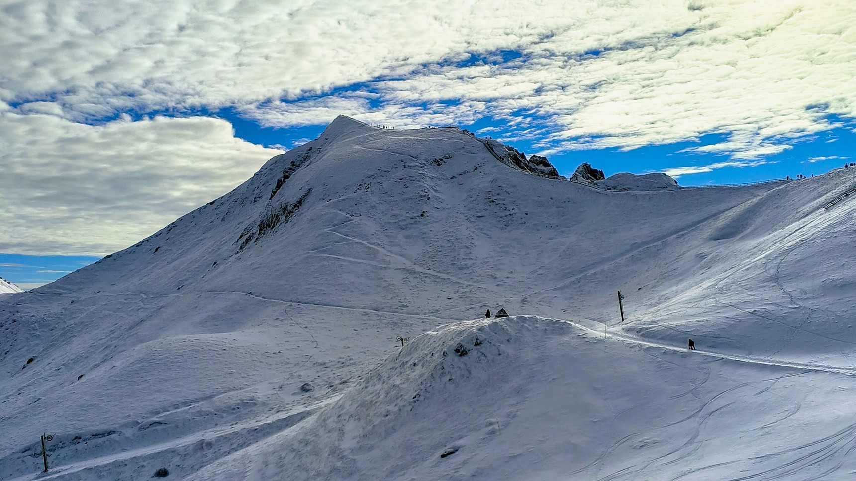 Le Puy de Sancy: A blanket of snow in November 2022!