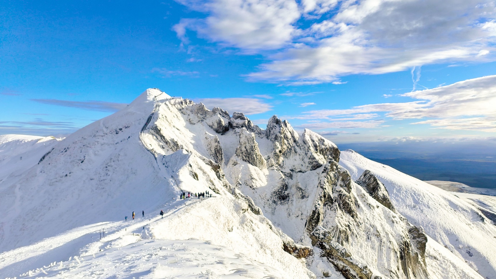 November 2022: The Puy de Sancy is covered with its first blanket of snow!