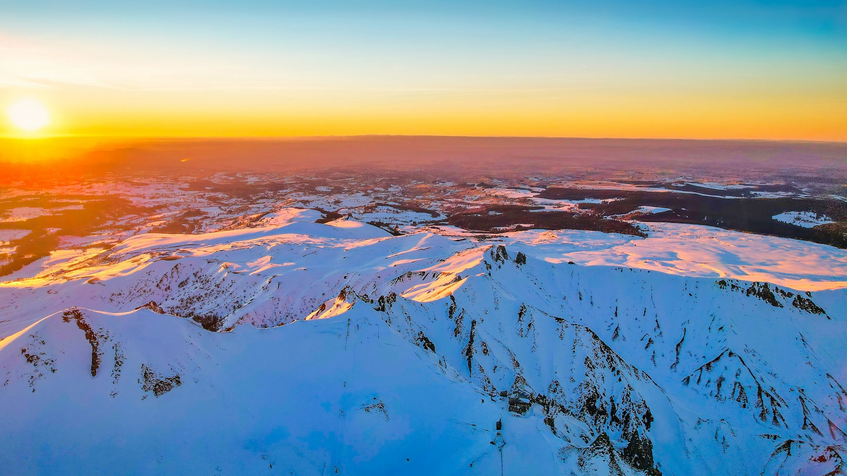 Puy de Sancy: Impressive Sunset over the Val d'Enfer and the Cable Car Arrival Station