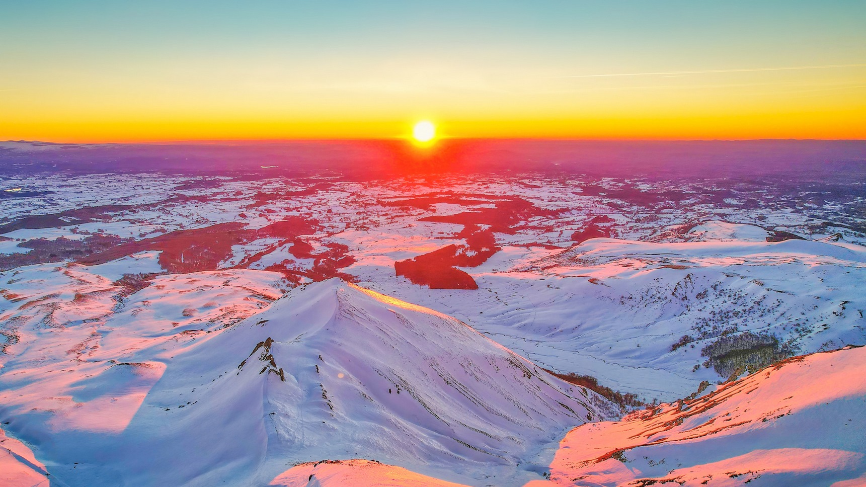 Puy de Sancy: Incredible Sunset over the Puy Gros and the Fontaine Salée Valley