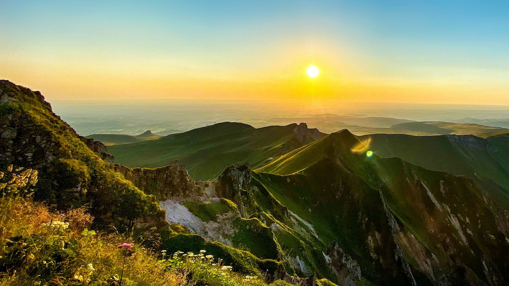 Puy de Sancy: Magical Sunset over the Val d'Enfer