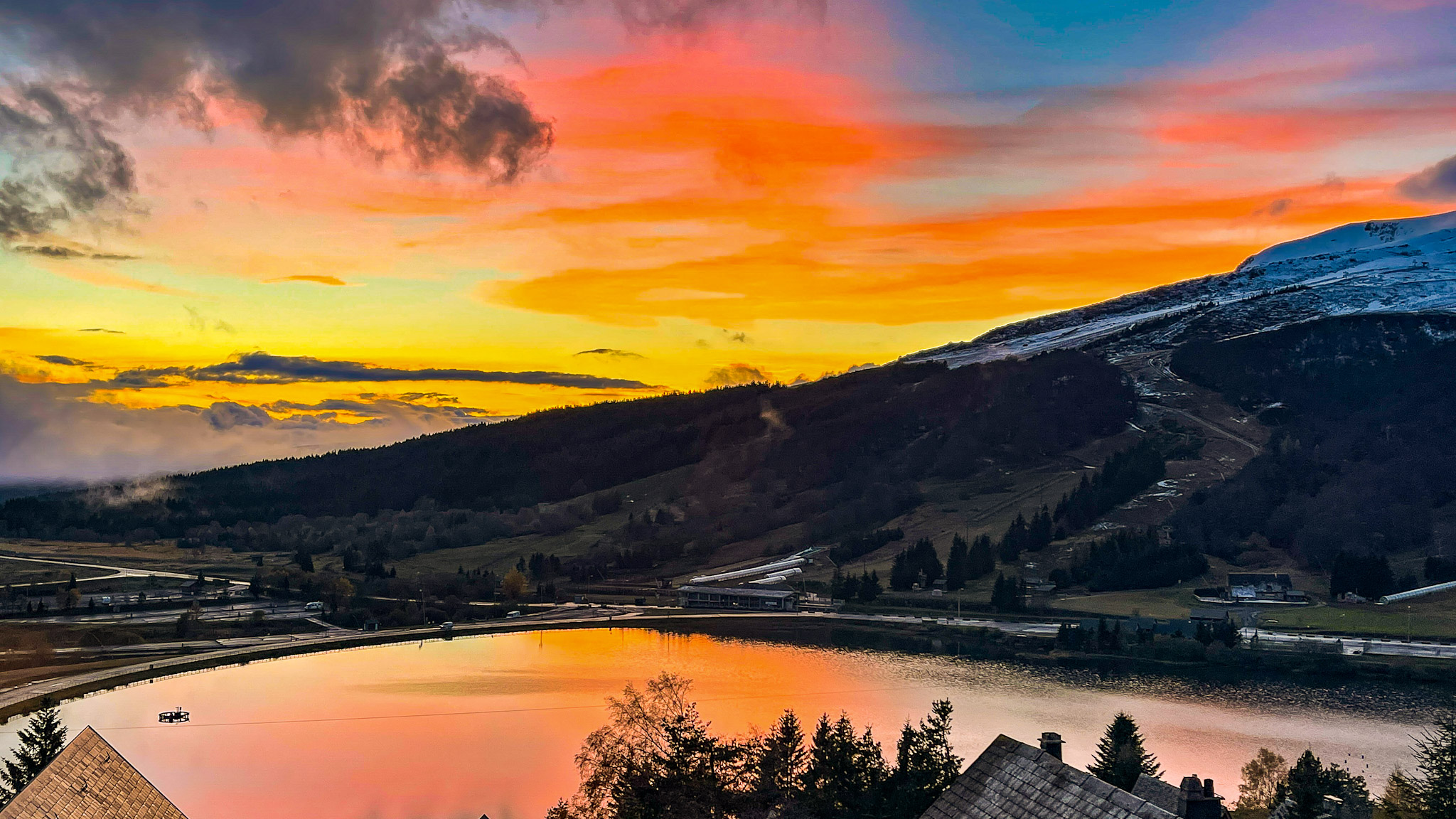 Chalet Ma Cambuse in Super Besse - sunset view