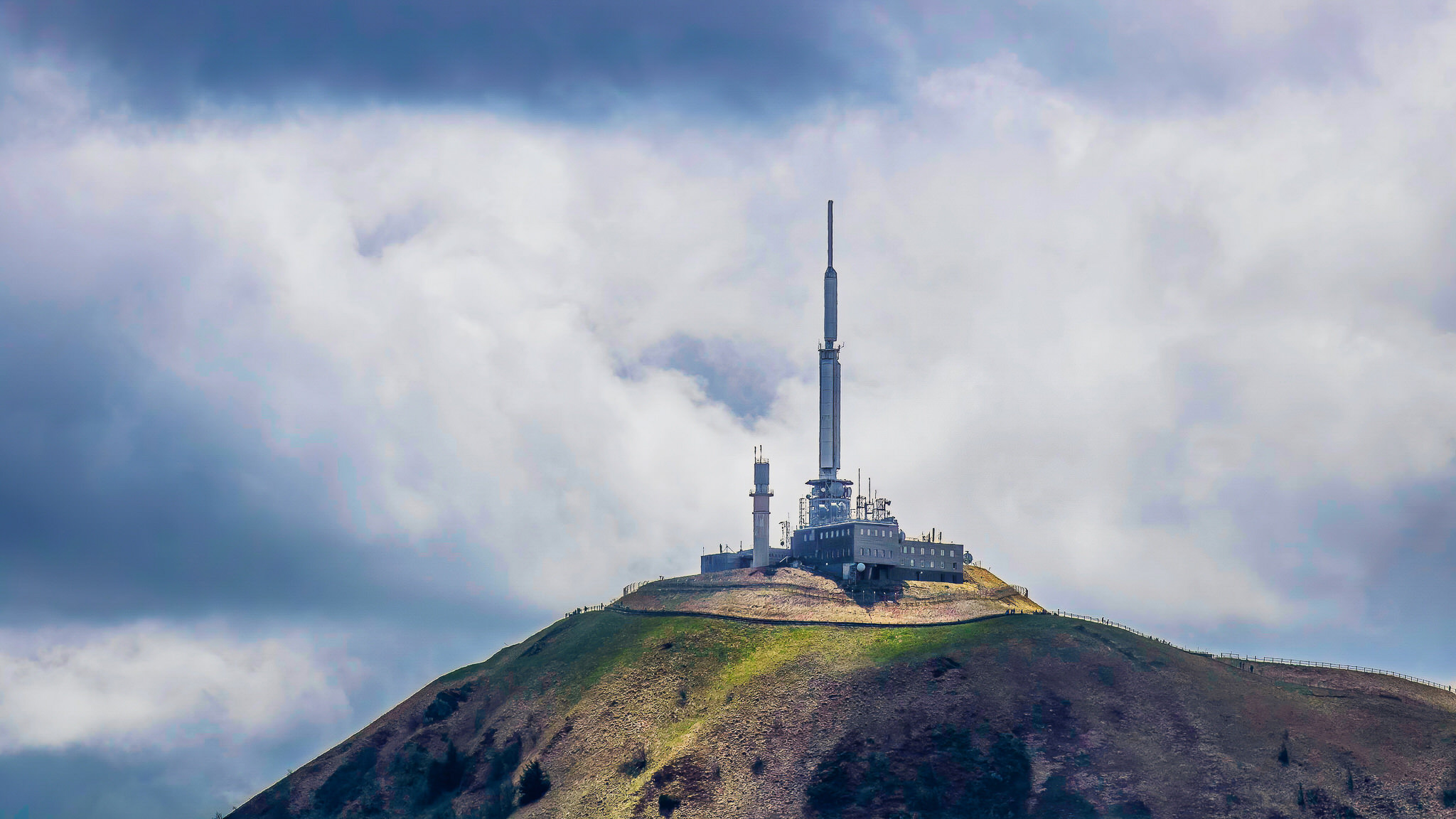 Puy Pariou - View of Puy de Dôme - Massif Central - Exceptional Landscape