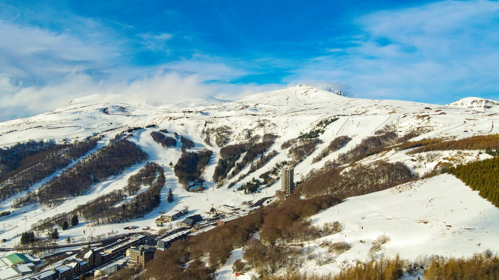 Super Besse seen from Puy du Chambourguet: Exceptional Aerial Panorama