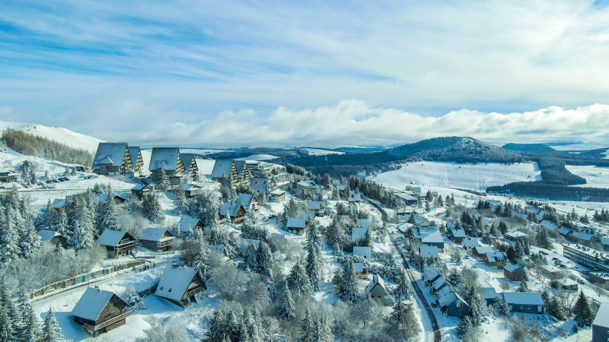 Super Besse - Snowy Chalet Village, Magical Aerial View