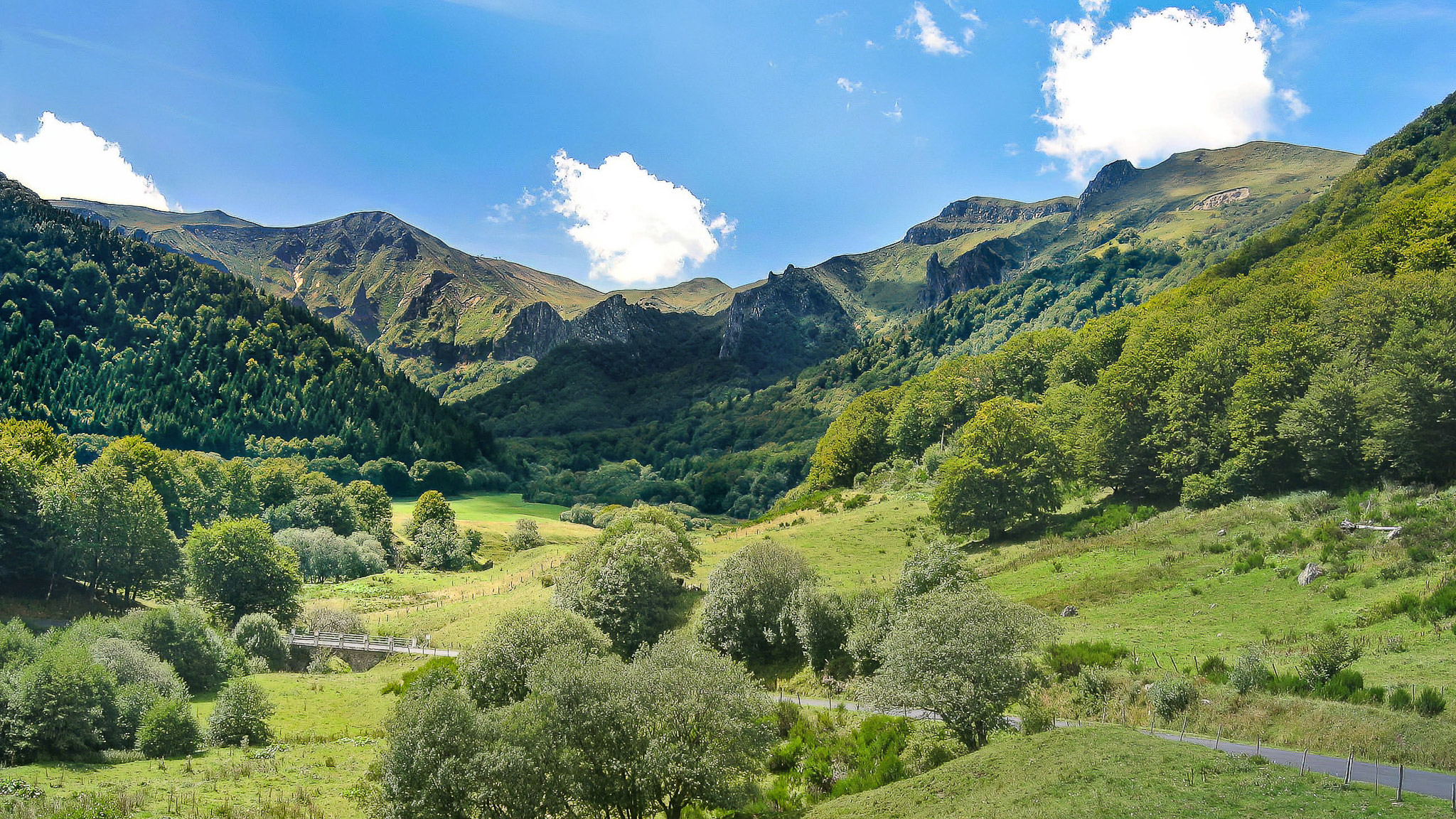 Exceptional Panorama of the Chaudefour Valley