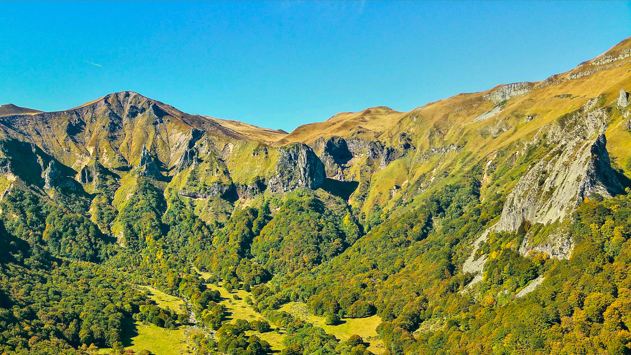 The Chaudefour Valley: A Natural Paradise