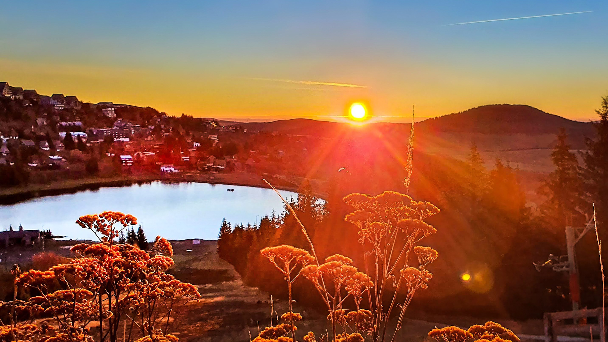 Super Besse: Magical Sunrise in November