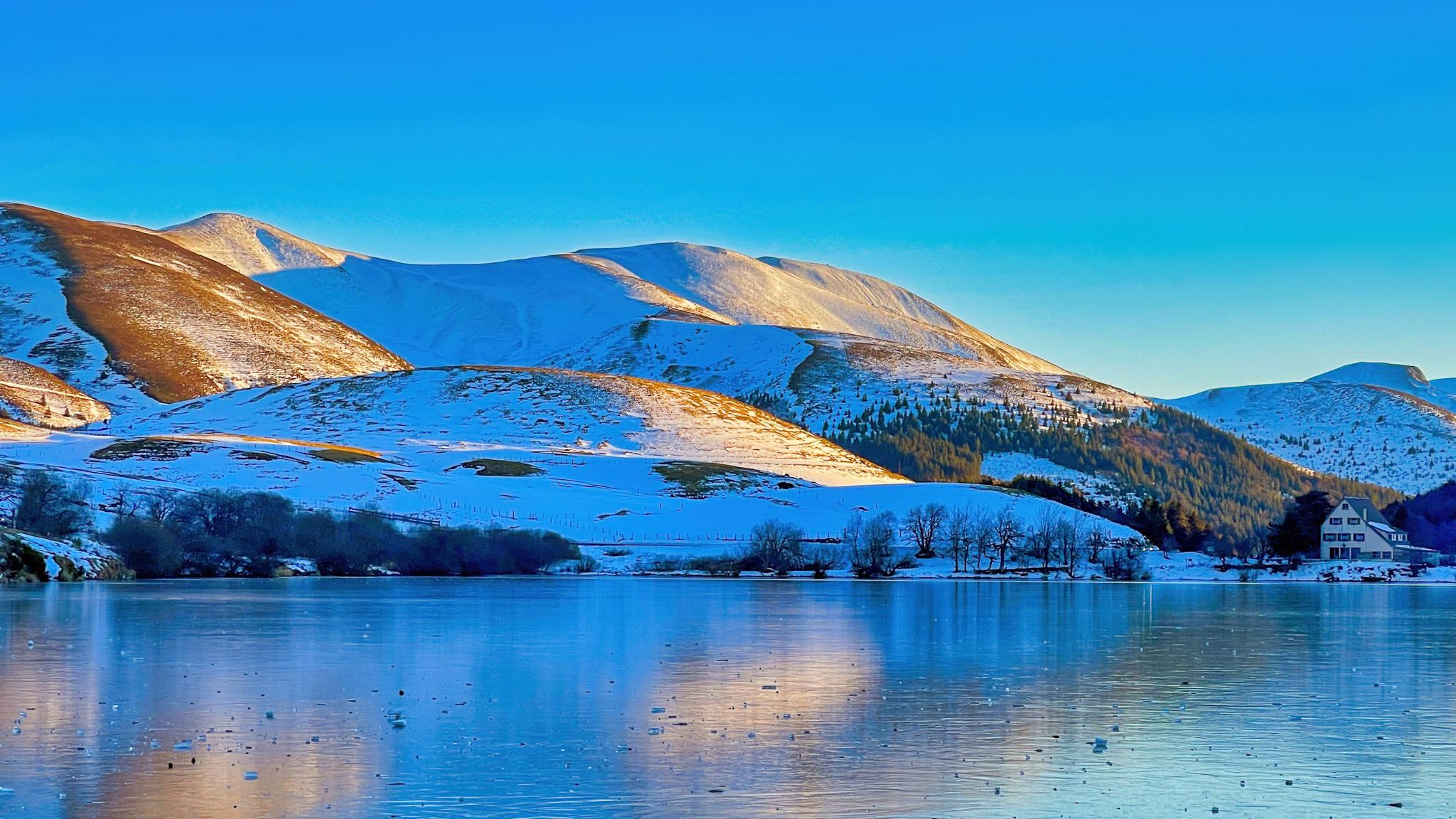 Puy de la Tache: Magical Sunset