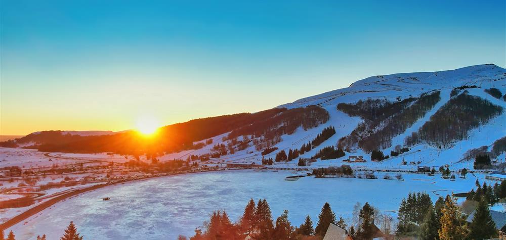 Super Besse - Enchanted Sunset on Lac des Hermines