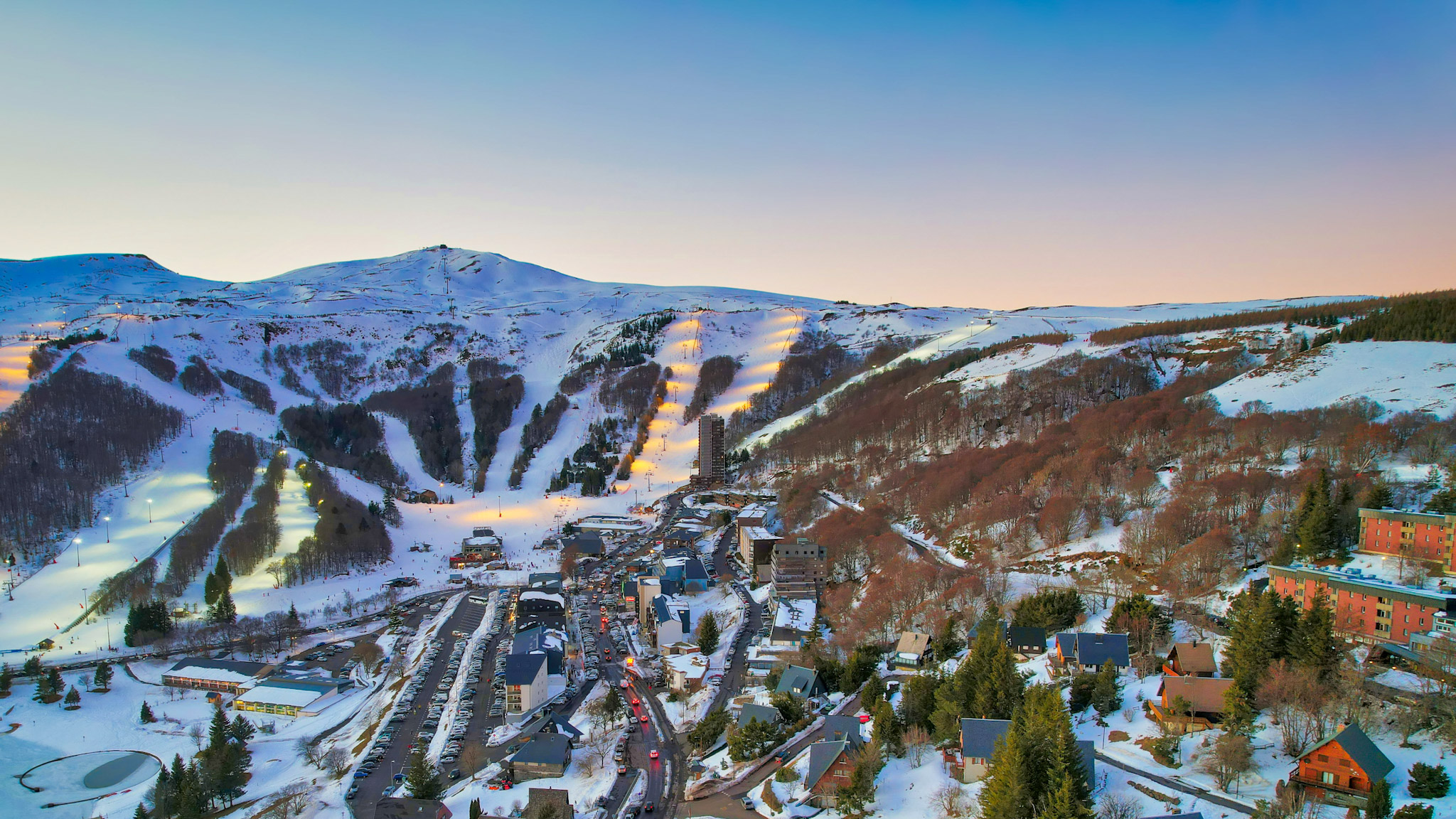 Super Besse - Sunset over the Chalet Village