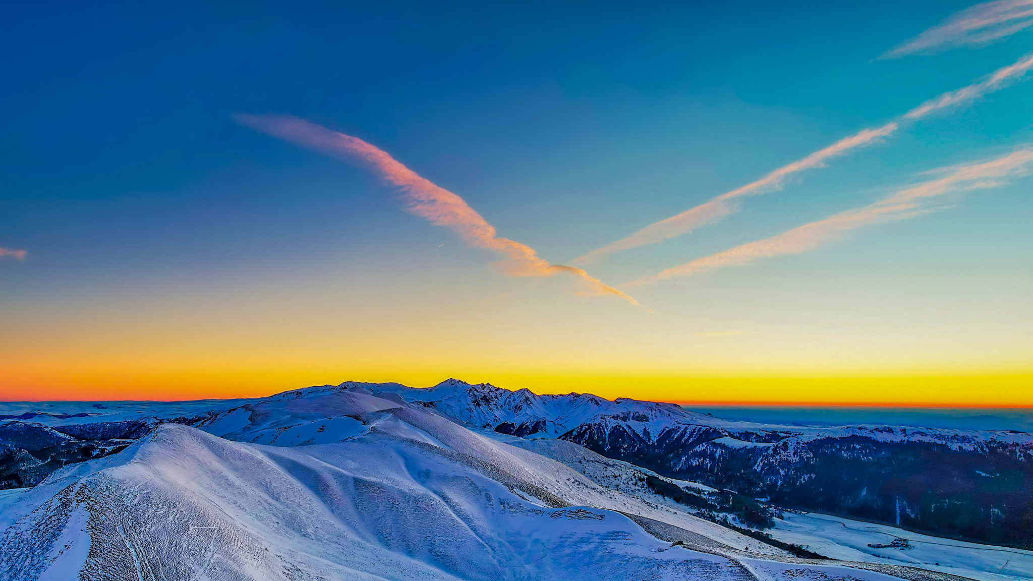 Adventif Massif: Splendid Sunset on the Sancy Massif