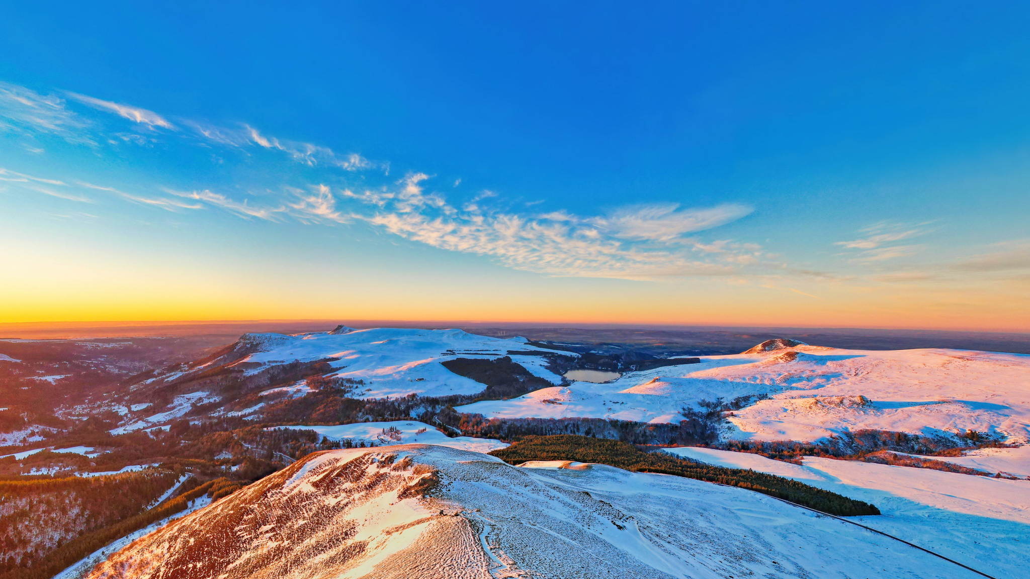 Puy de la Tâche: Unforgettable Sunset - Puy de l'Aiguiller, Banne d'Ordanche & Puy Gros