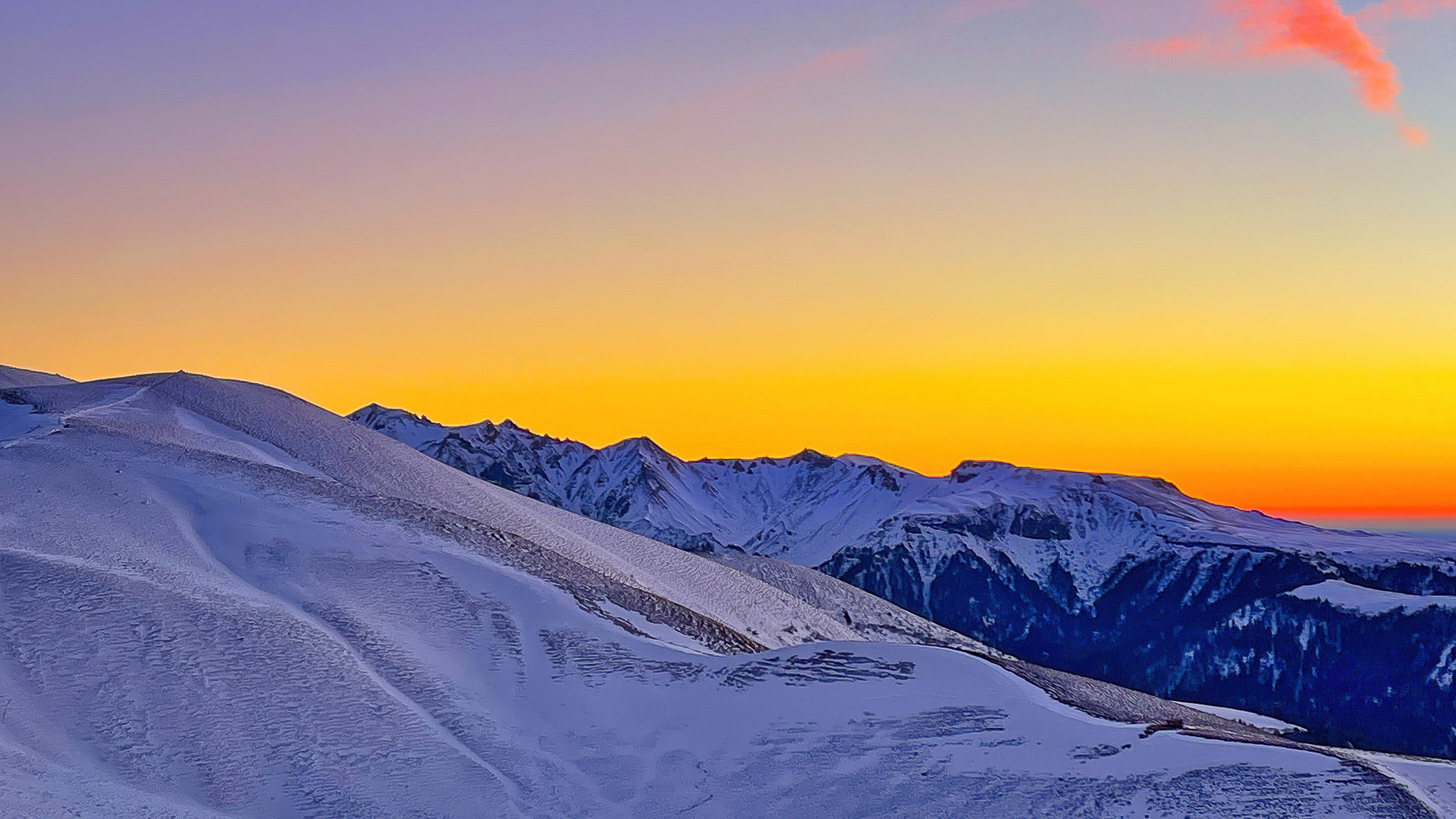 Summit of Puy de la Tâche: Unforgettable Sunset