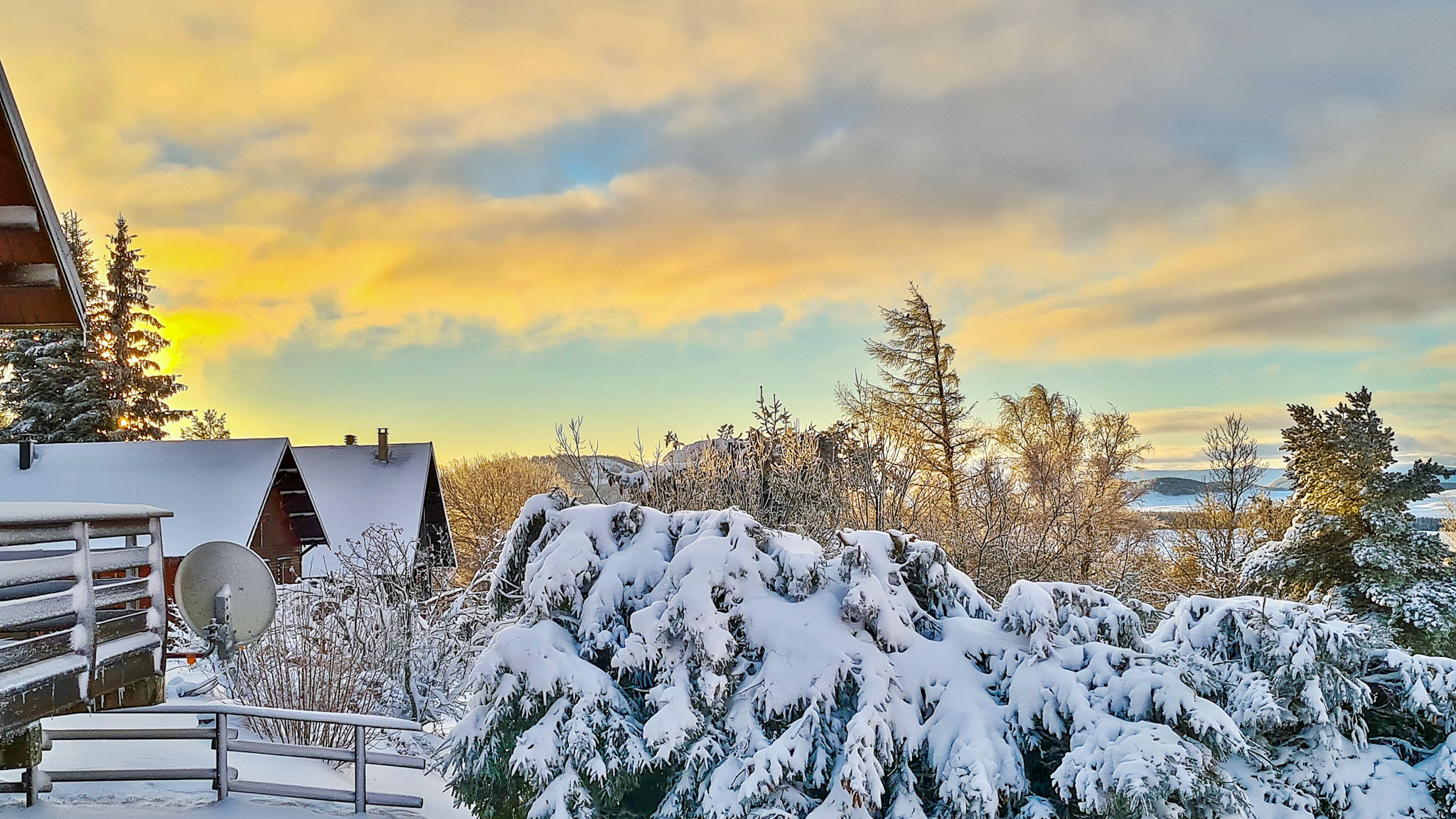 Super Besse - Magical Sunrise on the Resort