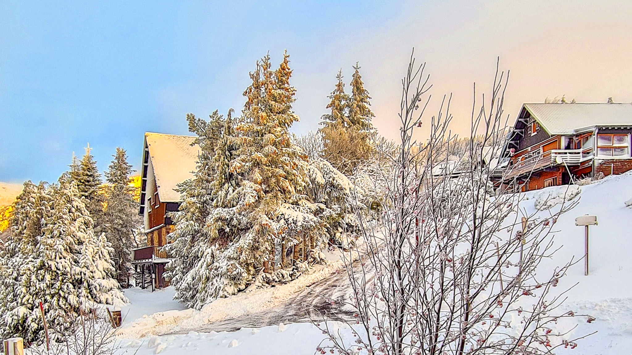 Super Besse: Snowy Landscape After a Magical Night