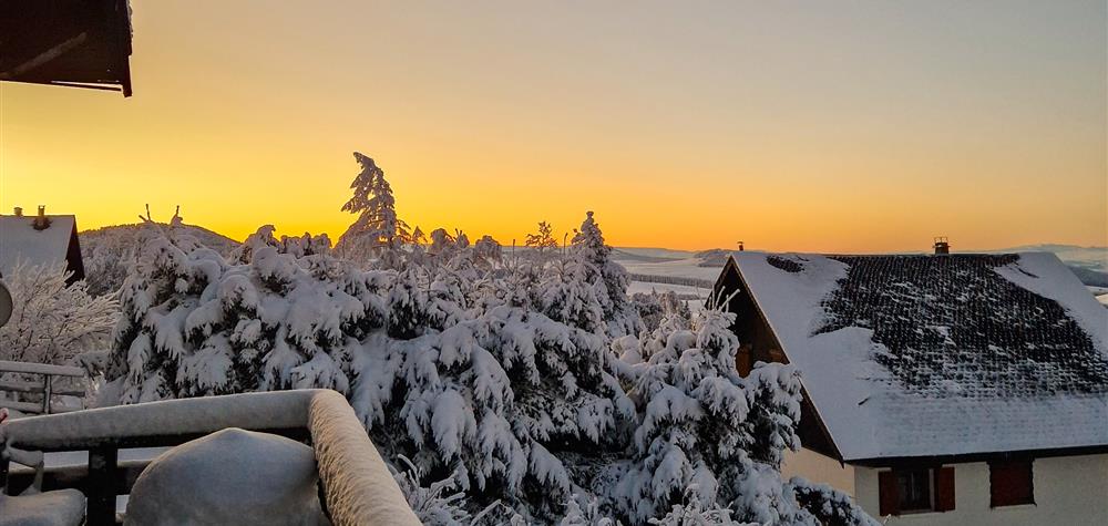 Magical Sunrise - Chalet Ma Cambuse Super Besse