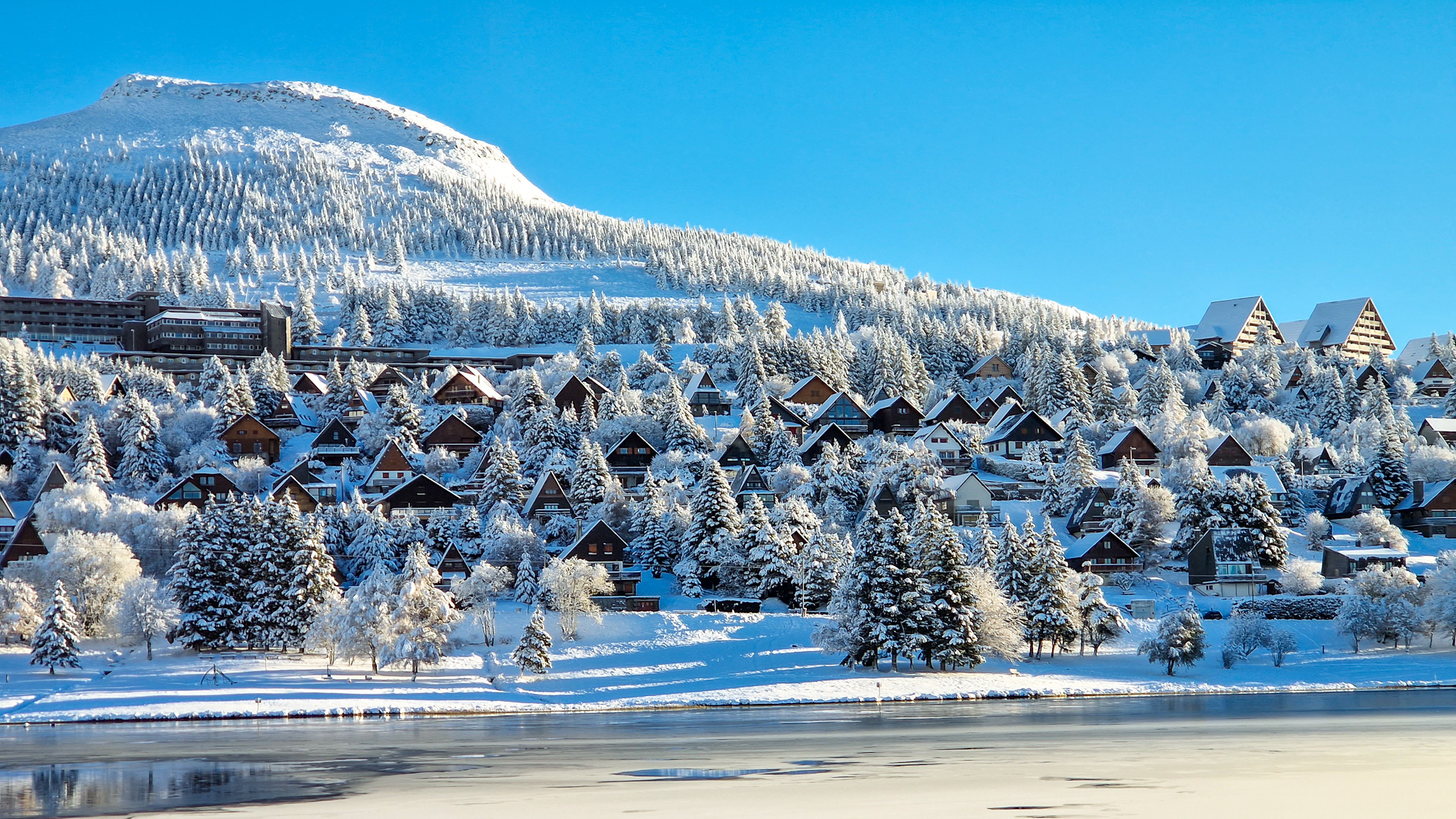 Super Besse - Magical Sunrise over the Chalet Village