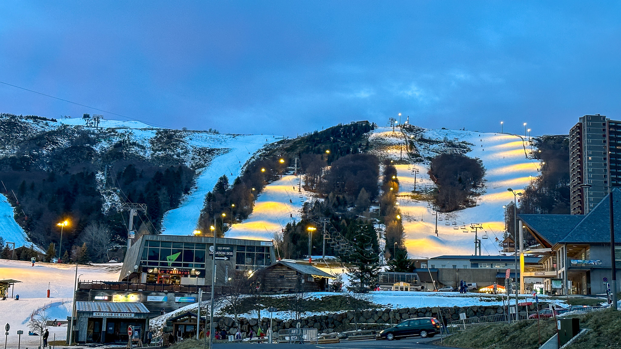 Super Besse - Nocturnes: Illuminated Tracks, Winter Magic