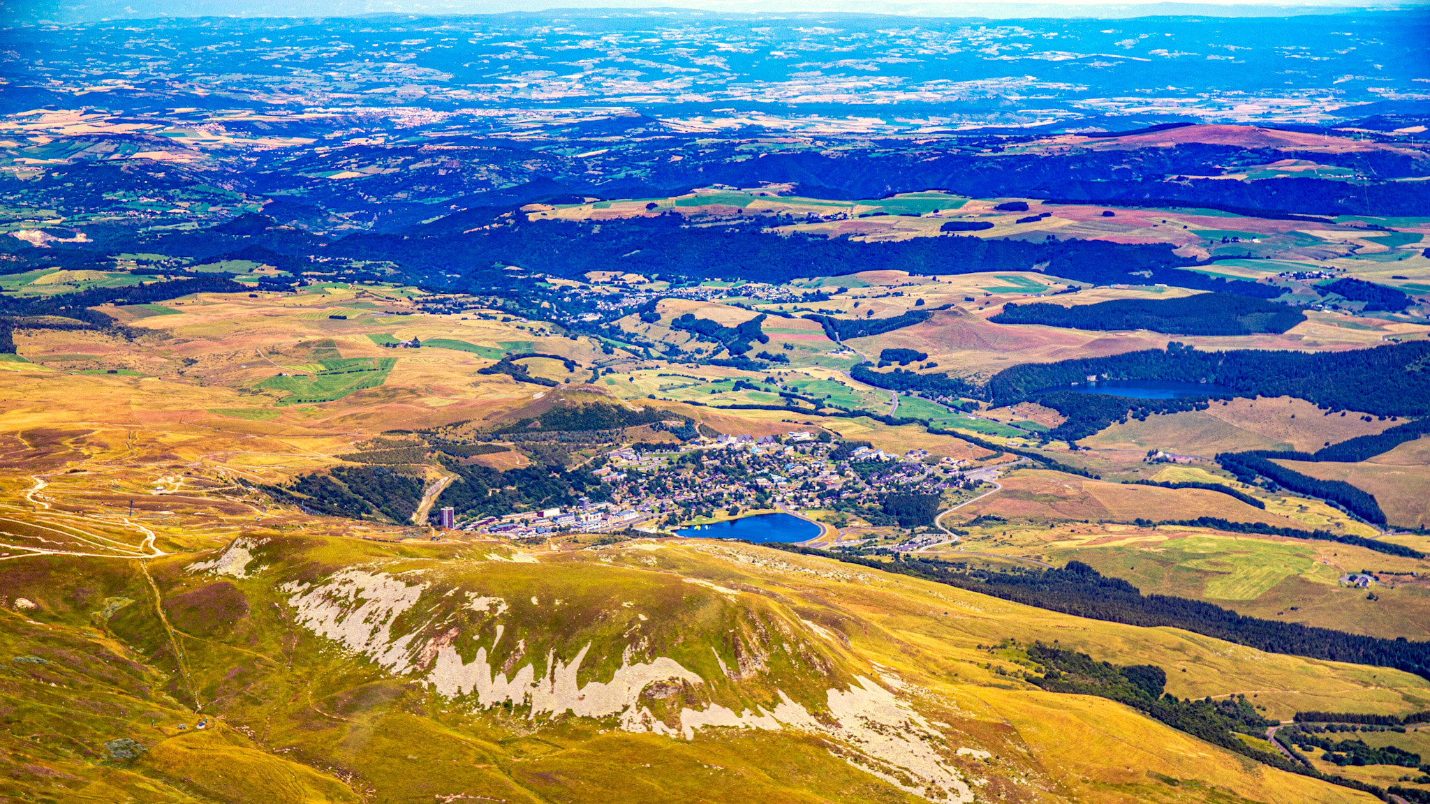 Super Besse - Above Puy de Sancy: Breathtaking view of Super Besse and Puy du Paillaret