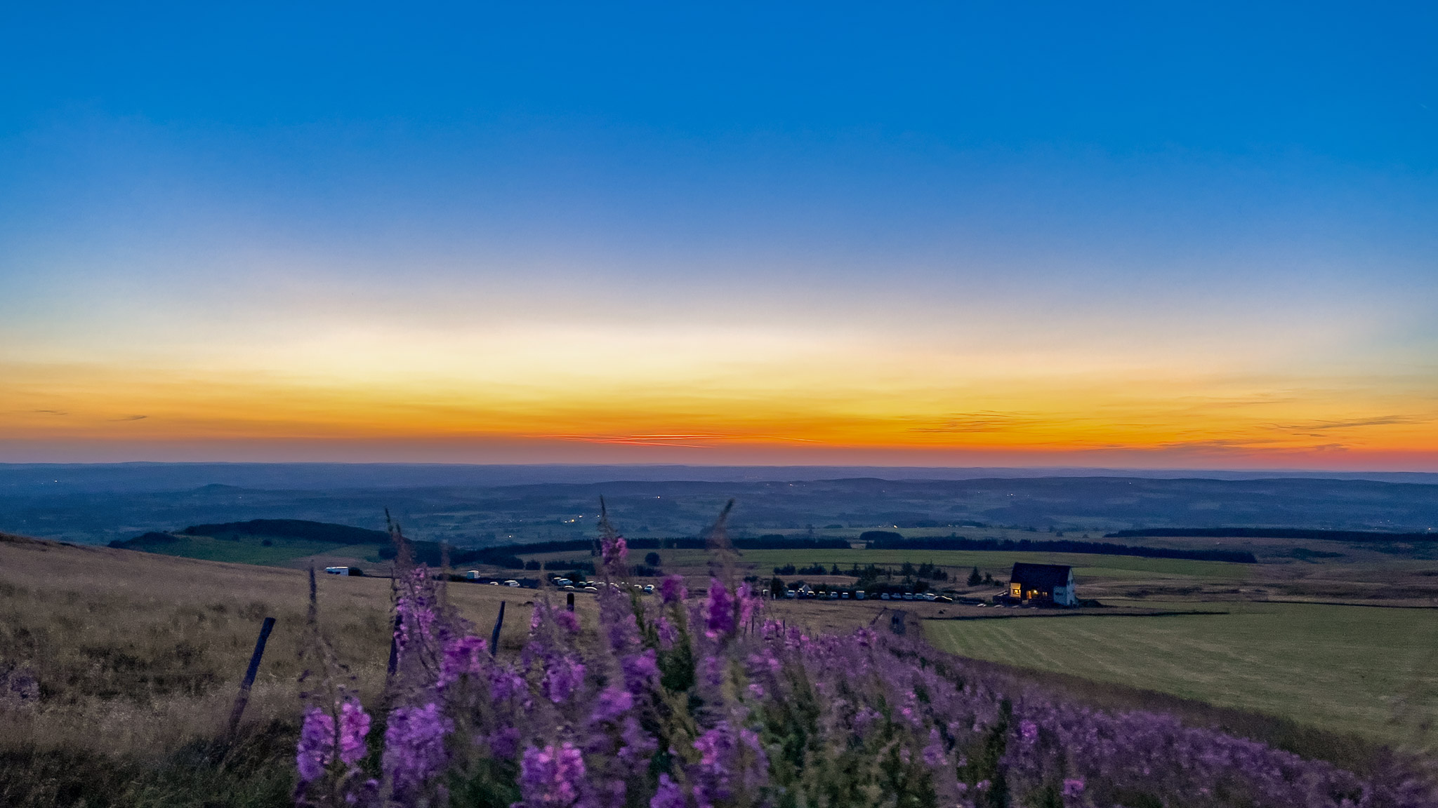 Banne d'Ordanche: Return to the Parking Lot - After an Unforgettable Sunset