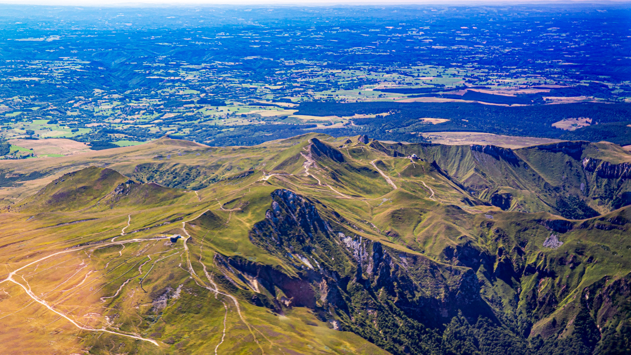 Sancy Unmissable: Puy Ferrand, Chaudefour Valley, Puy de Sancy, Puy de Cliergue... Exceptional Adventure!