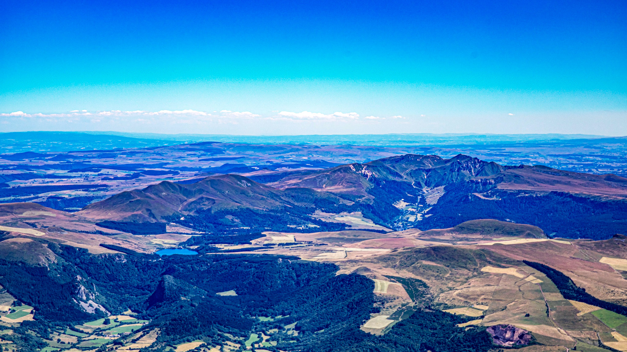 Monts Dore: Exceptional Panoramic View - Sancy, Adventif, Aiguillier, Banne d'Ordanche... Splendors Combined!