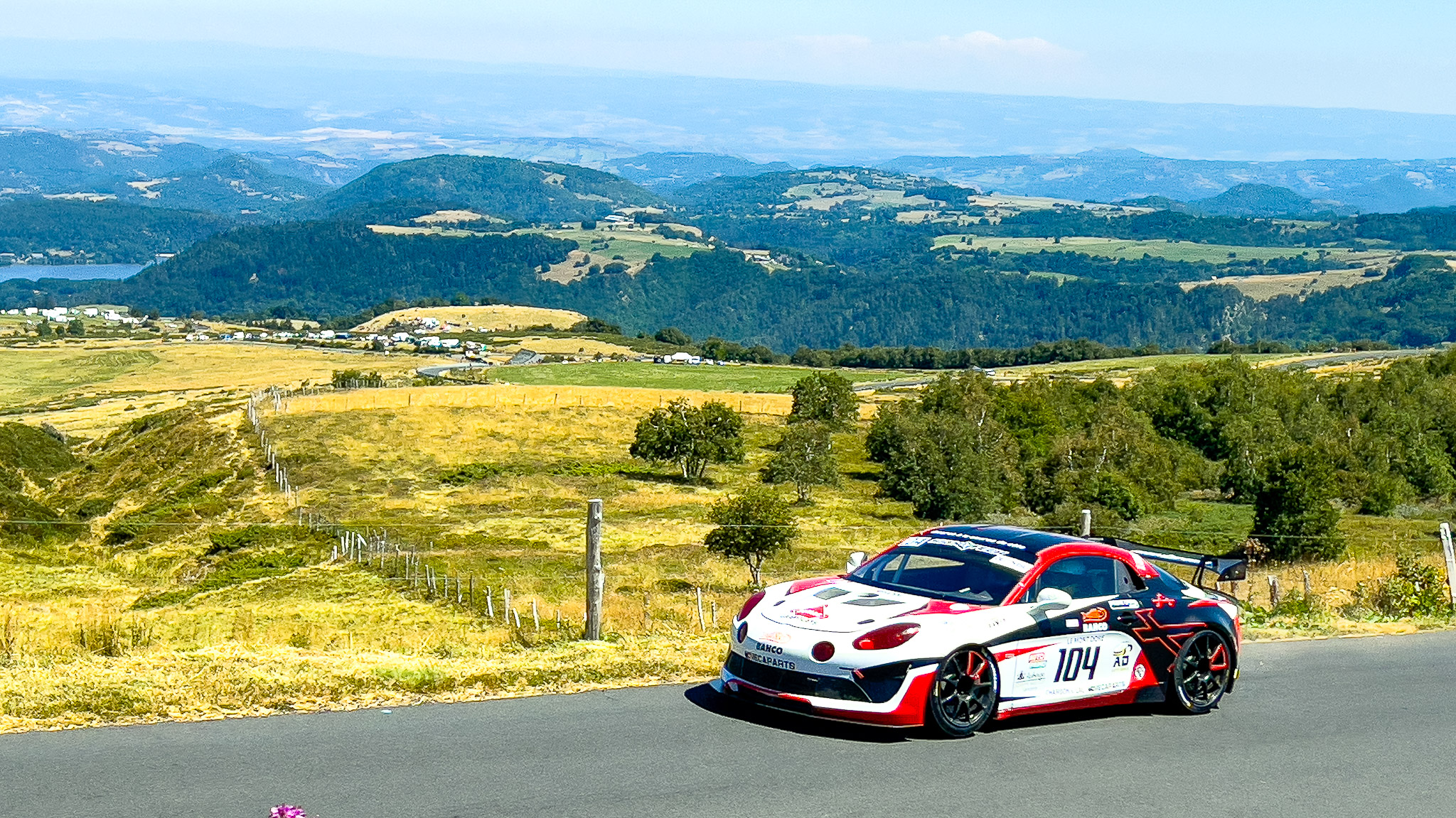 Mont Dore Hill Climb: Alpine in Race - Lightness and Performance