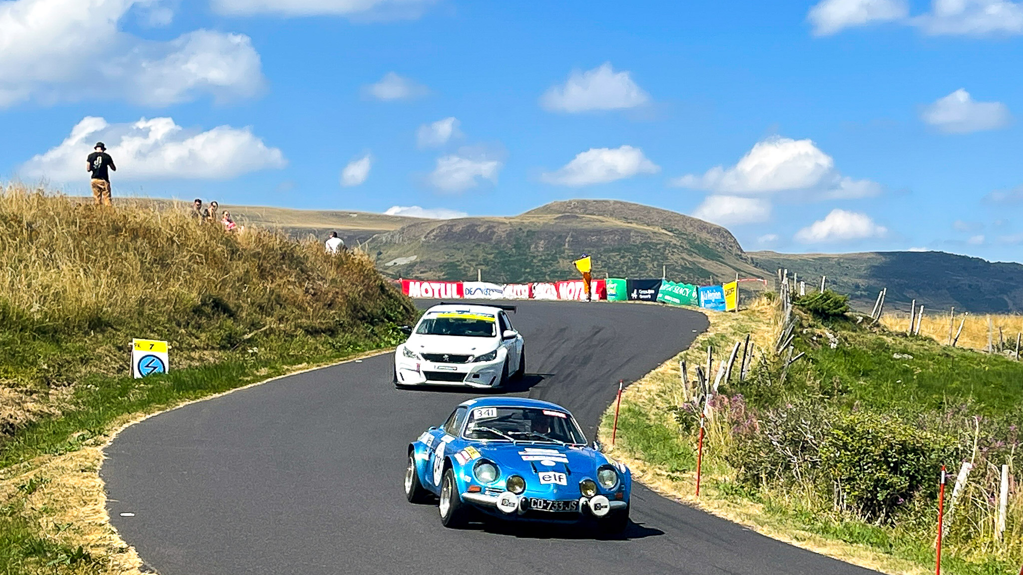 Mont Dore Hill Climb: Alpine Renault - French Lightness and Performance