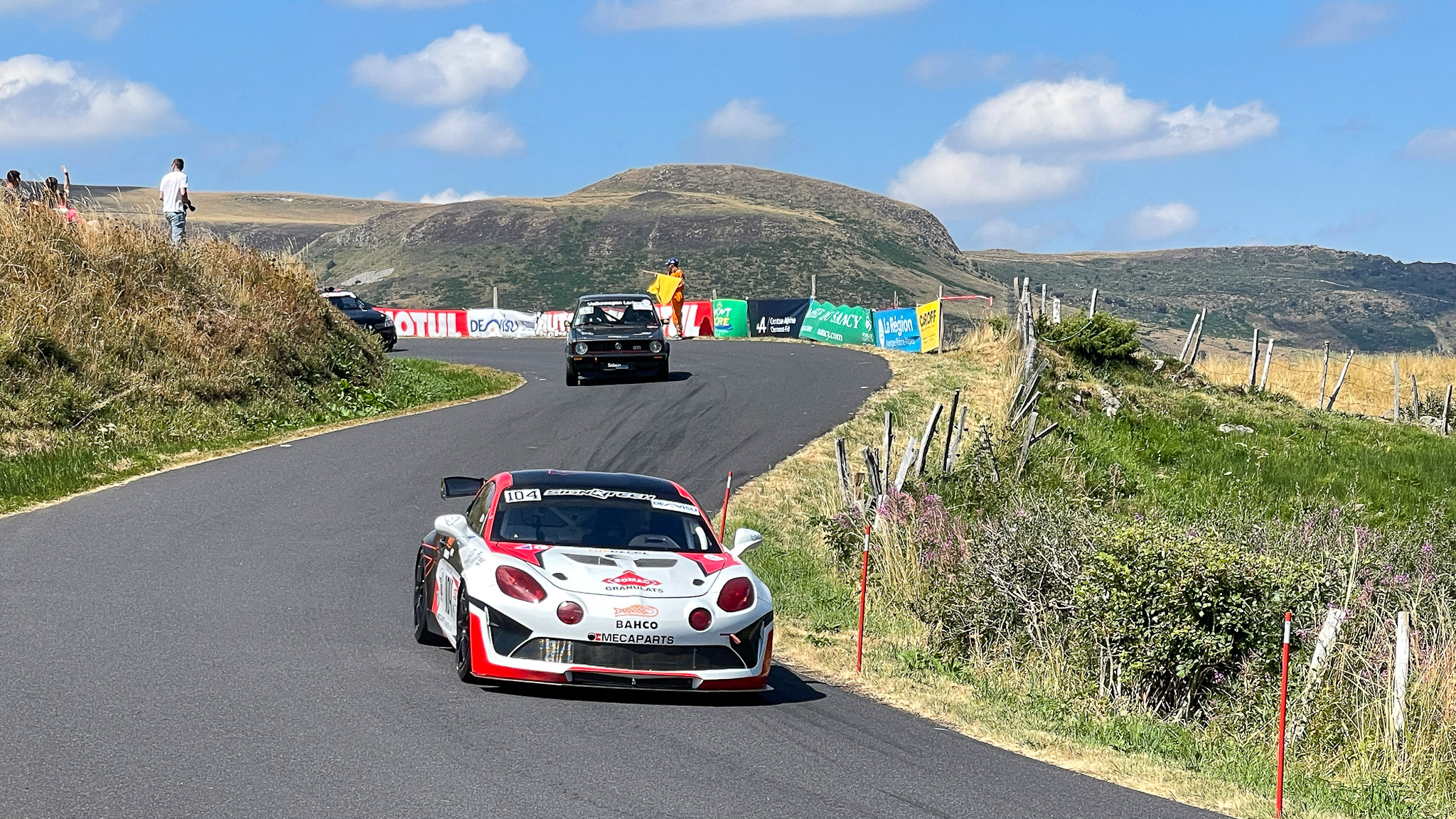 Mont Dore Hill Climb: Return to the Pits - End of Race and Debriefing