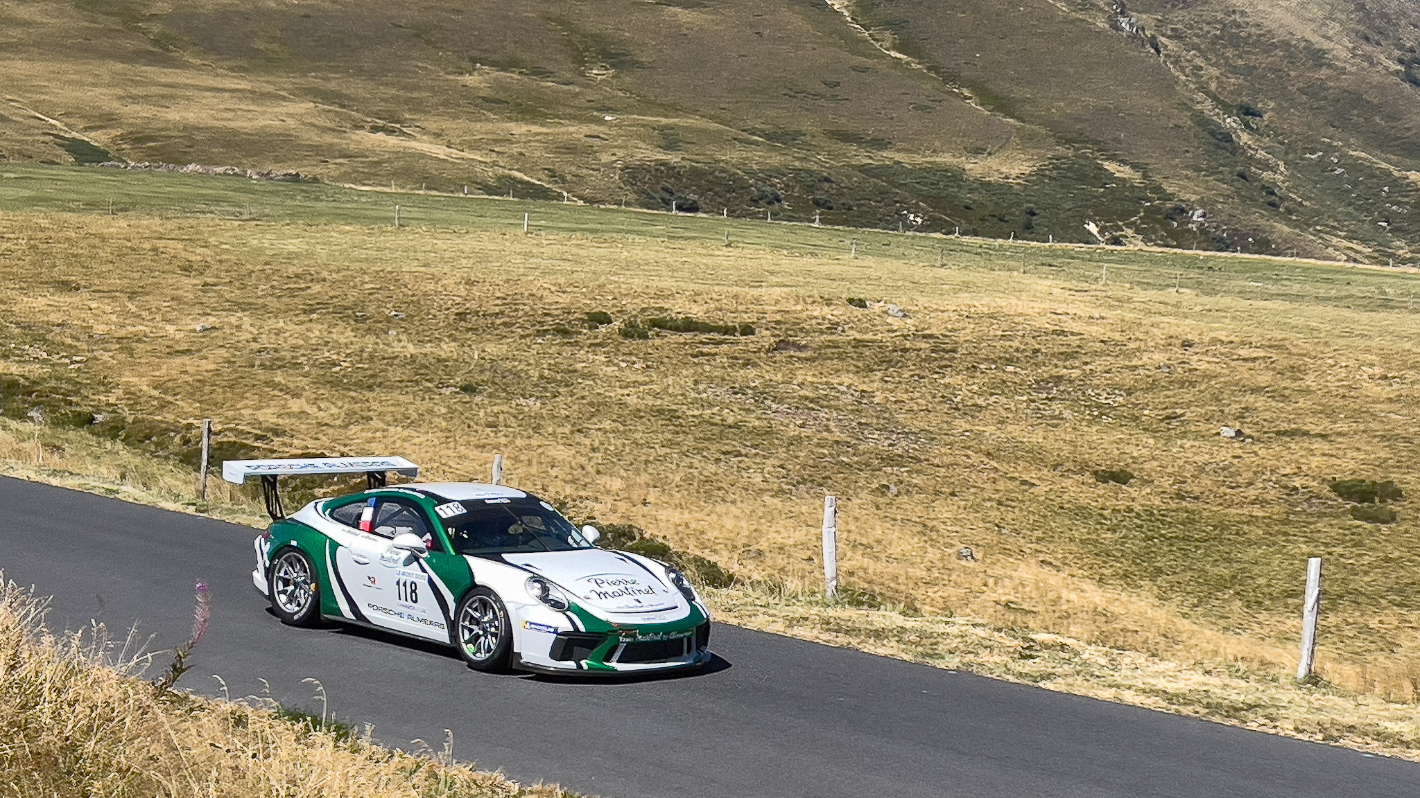 Mont Dore Hill Climb: Léa - Porsche GT3 - Return to the Pit