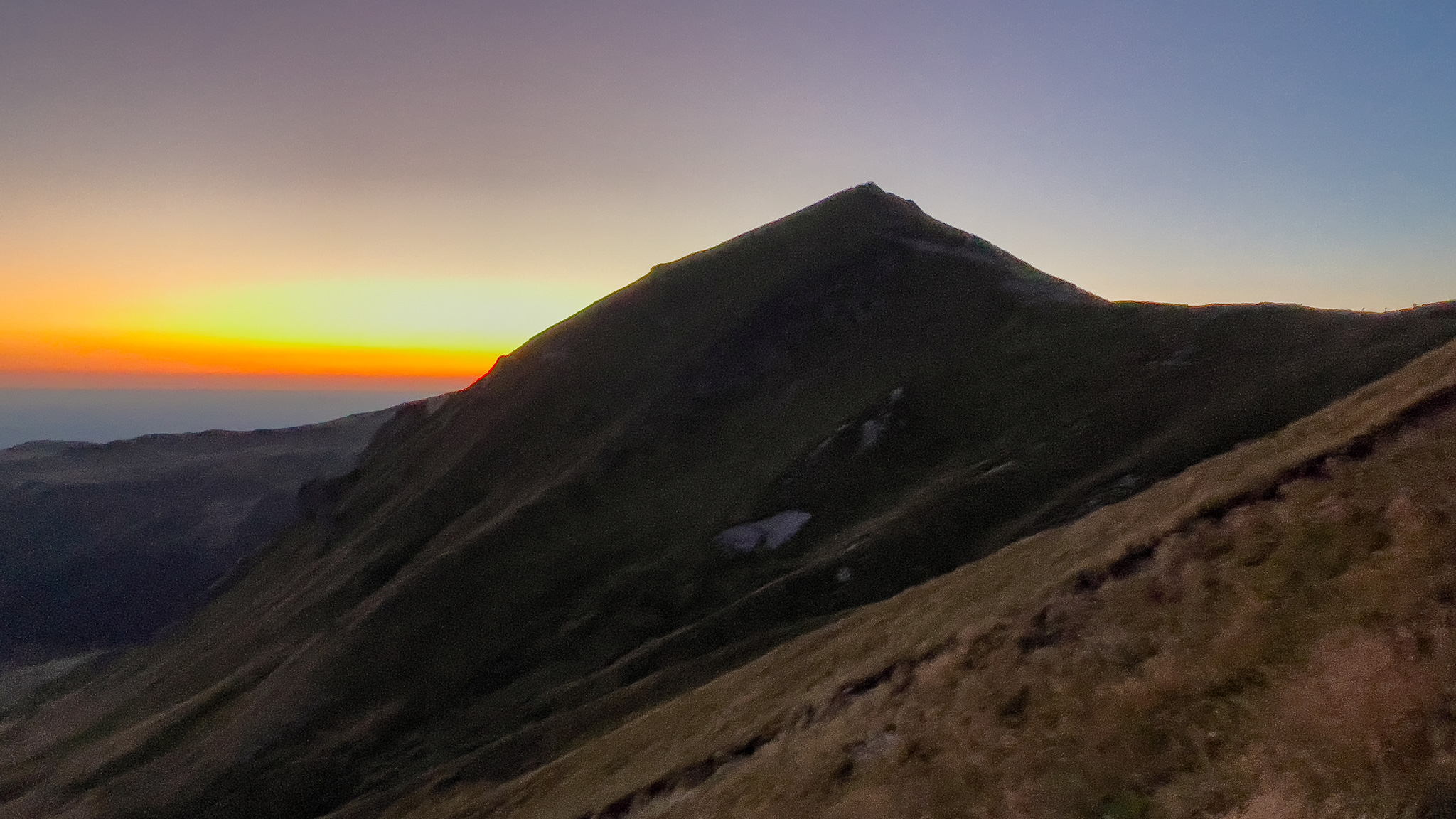 Puy de Sancy: Golden Sunset on the Summit - A Unique Moment