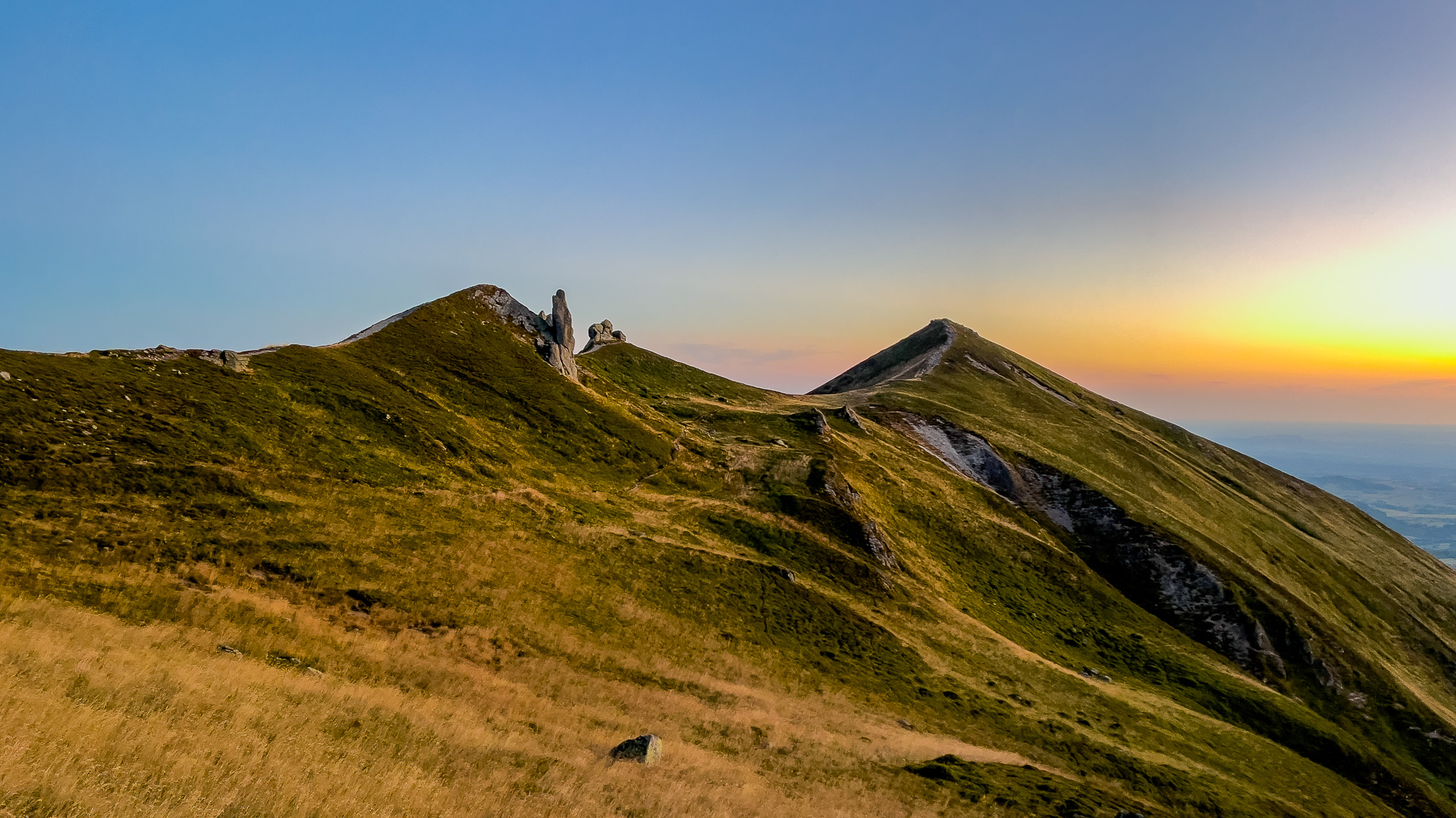 Puy Gros: Setting Sun - A Last Look at Super Besse