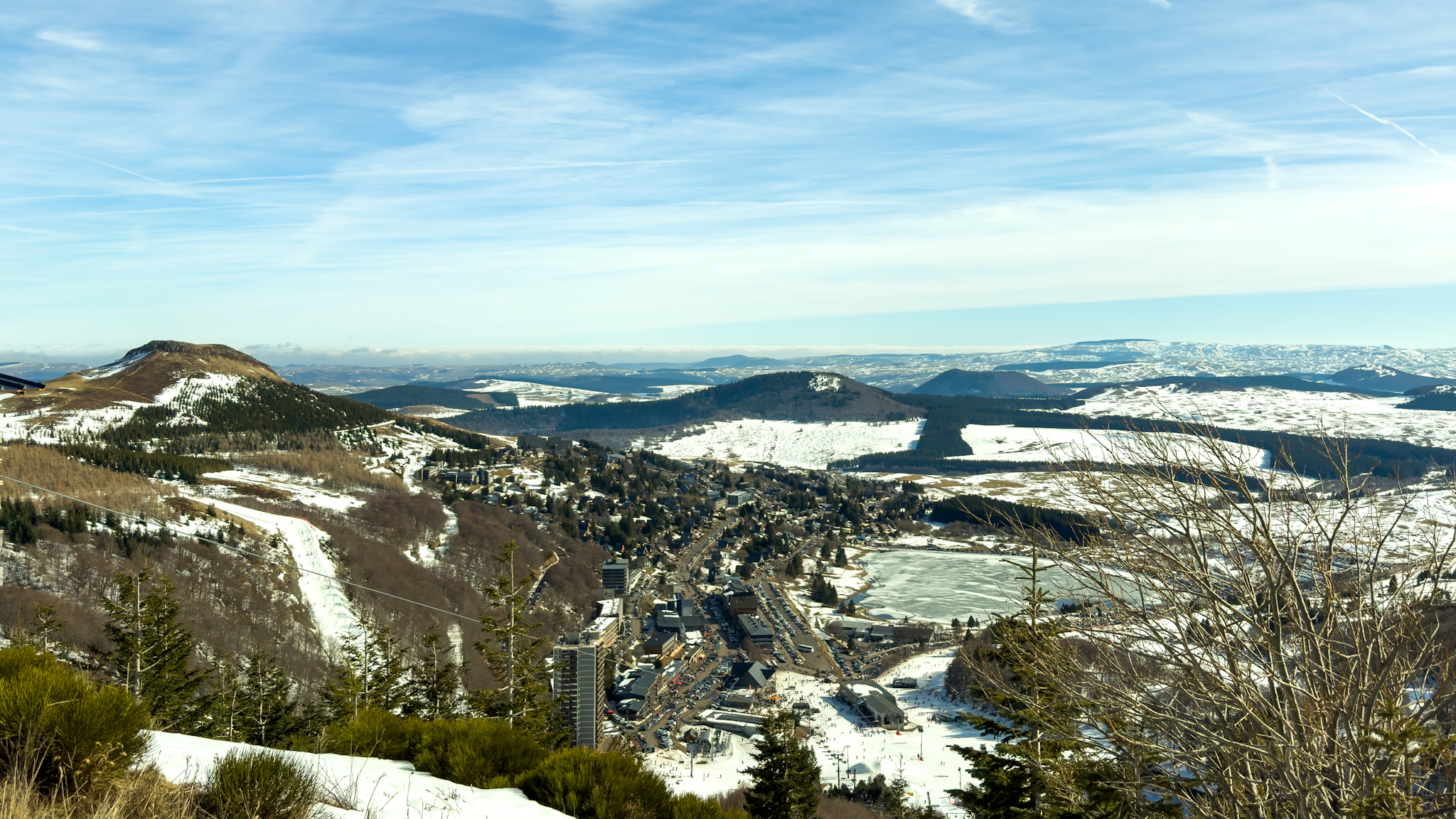 Super Besse: Panoramic View of Puy du Chambourguet and Resort - Exceptional Landscape