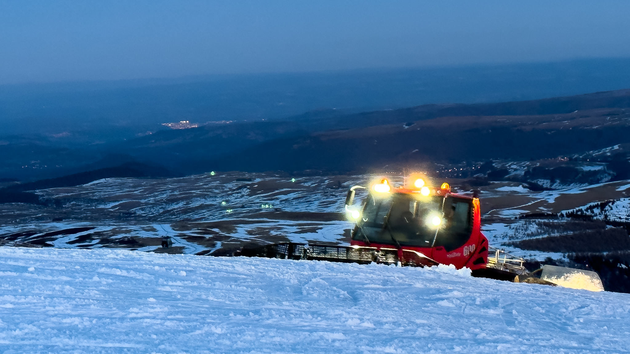 Super Besse - Snow Groomer: Emerging in the Night - Shadow Work for Morning Pleasure