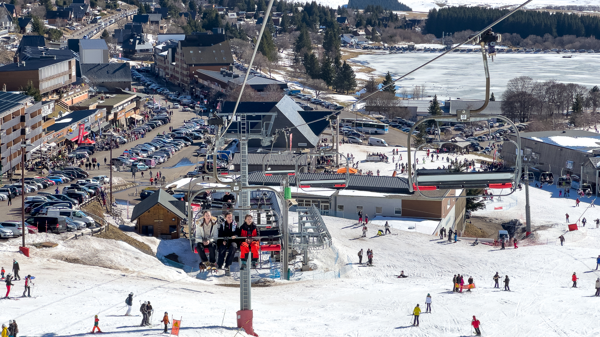 Falaise chairlift: Head to the Tyrolean for thrills!