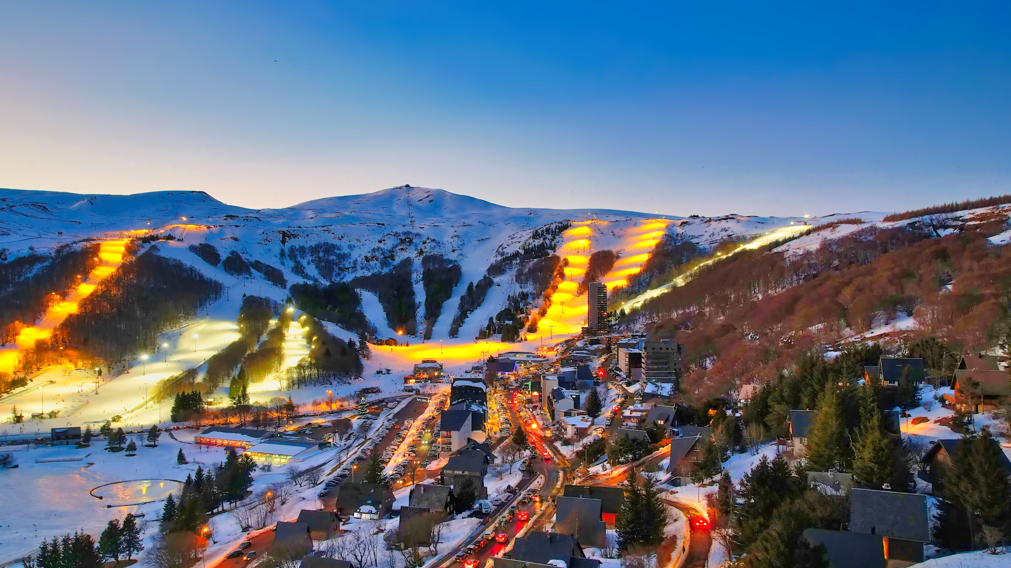 Super Besse: Magic of Winter Sports at Night