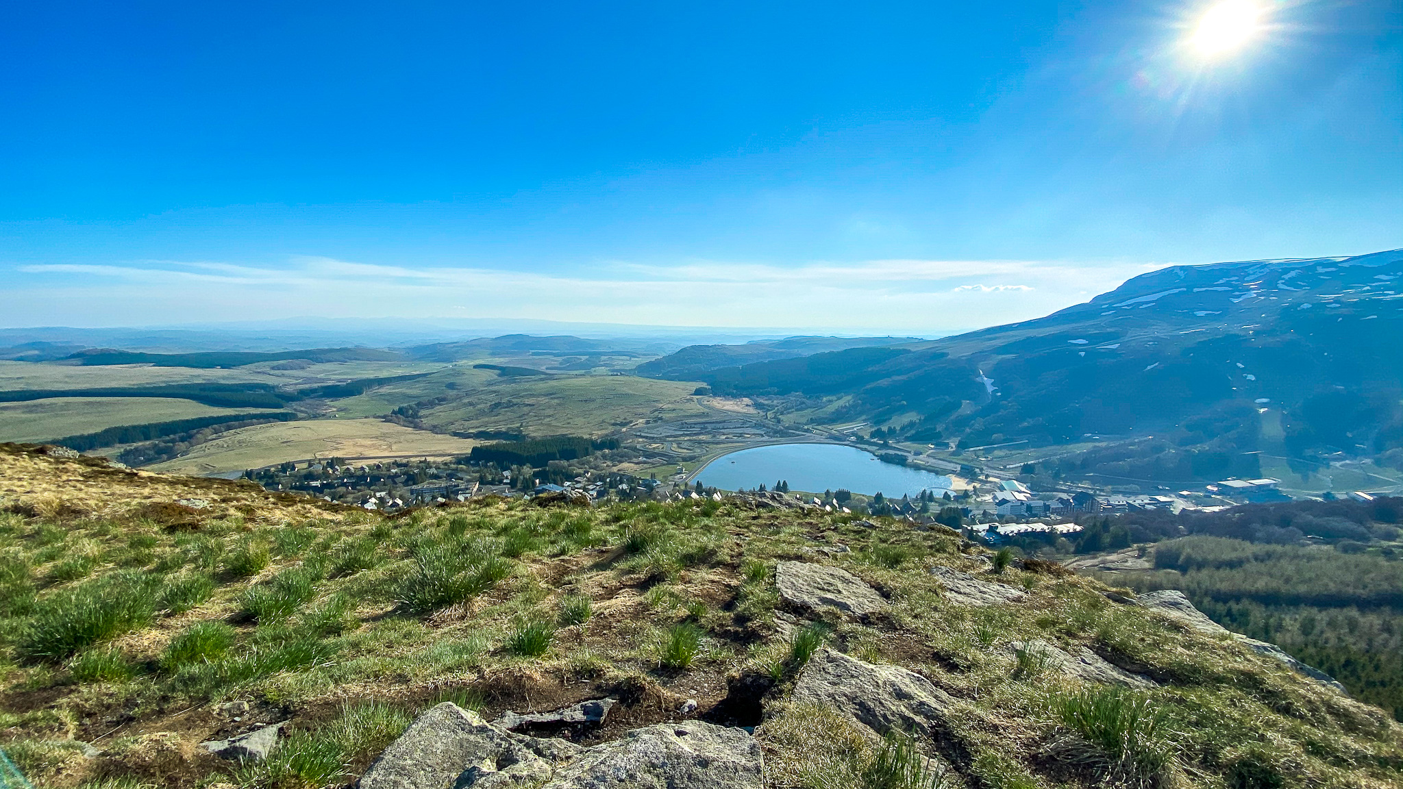 Puy de Chambourguet: Cézallier 360° panorama from the Summit