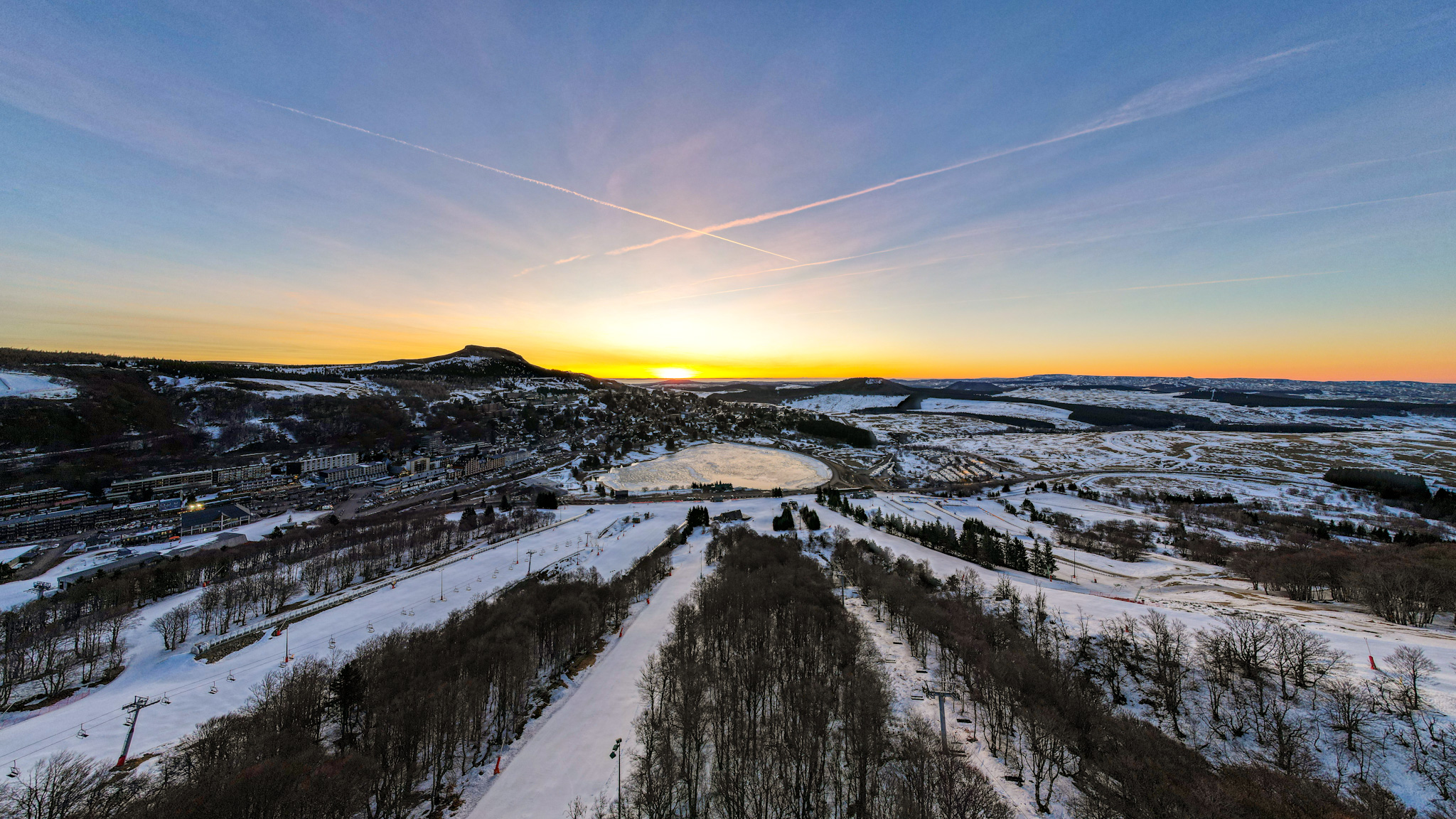 Super Besse: Golden Dawn at the Winter Sports Resort