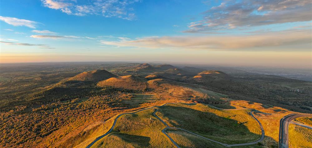 Puy de Dôme: Magical Sunset on the Chaîne des Puys
