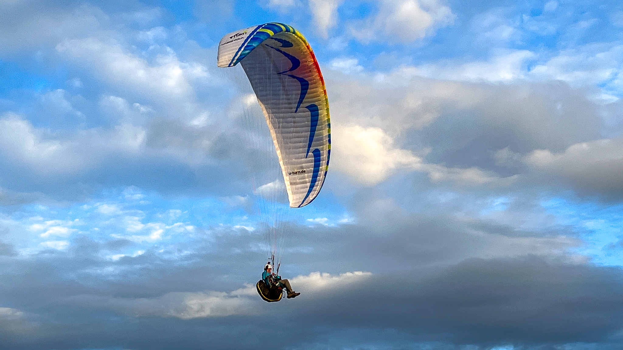 Puy de Dôme: Free Flight in Paragliding, Unique Sensation at the Summit