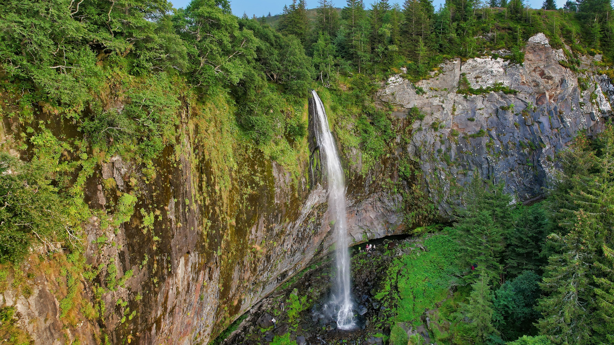 The Grande Cascade des Monts Dore: An Unmissable Natural Spectacular