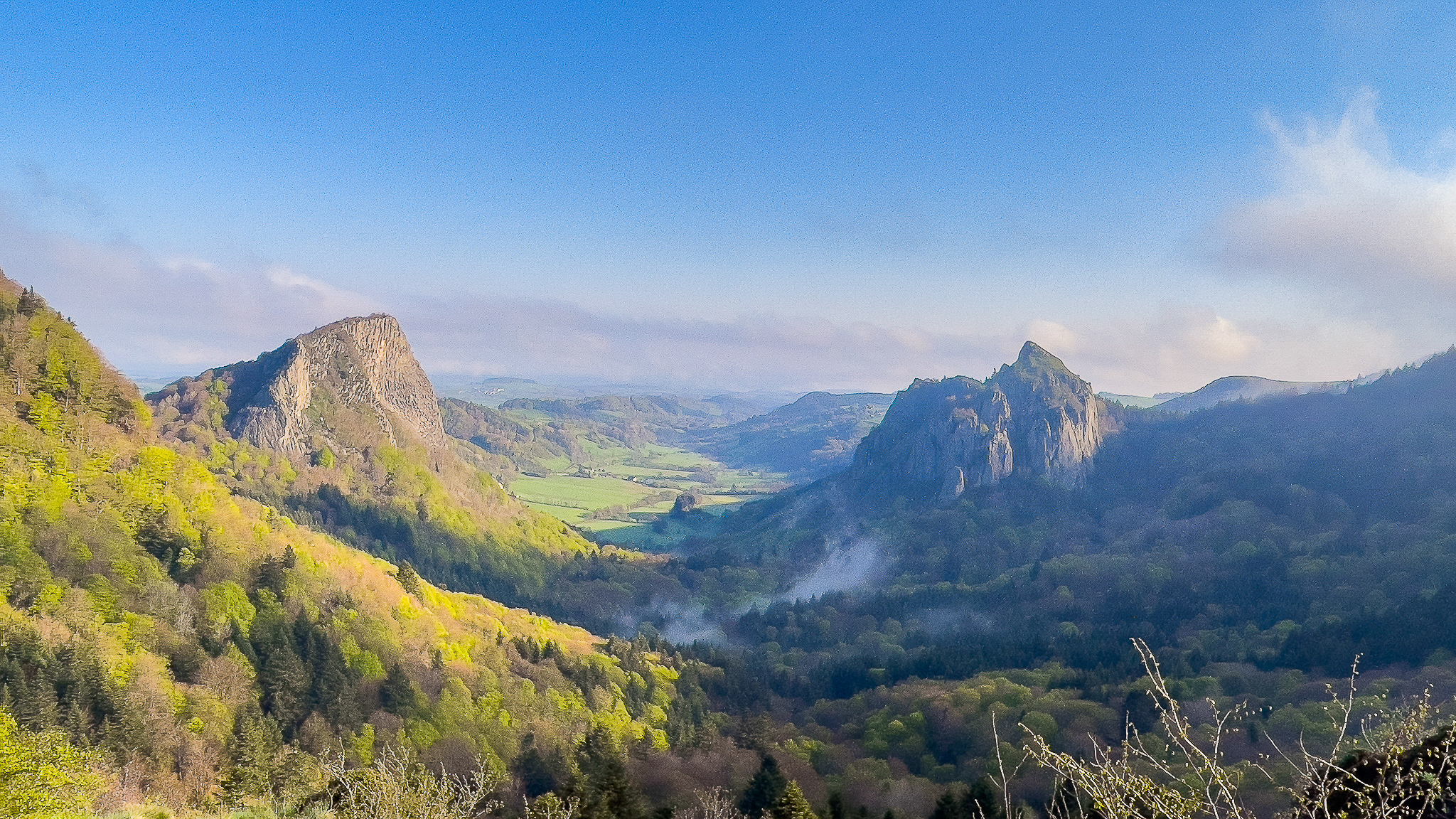 Roches Tuilière and Sanadoire: Natural Heritage of Lake Guéry