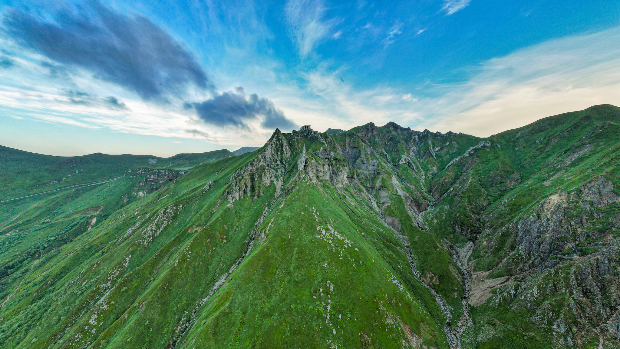 Sancy massif: Exploration of the Val de Courre and the Val d'Enfer